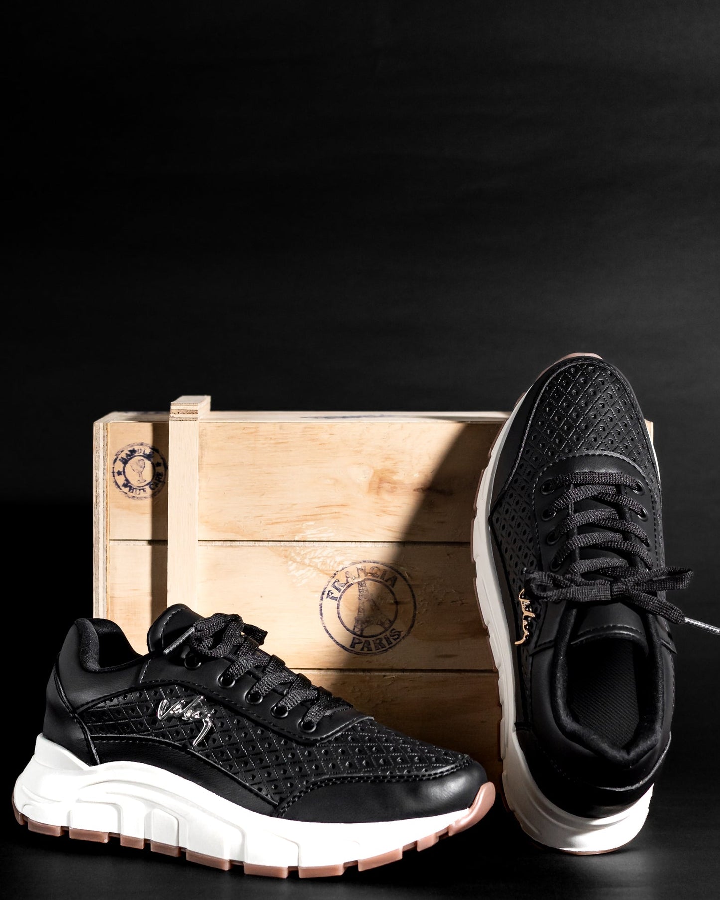 GlowStep™ Sneakers Doradas