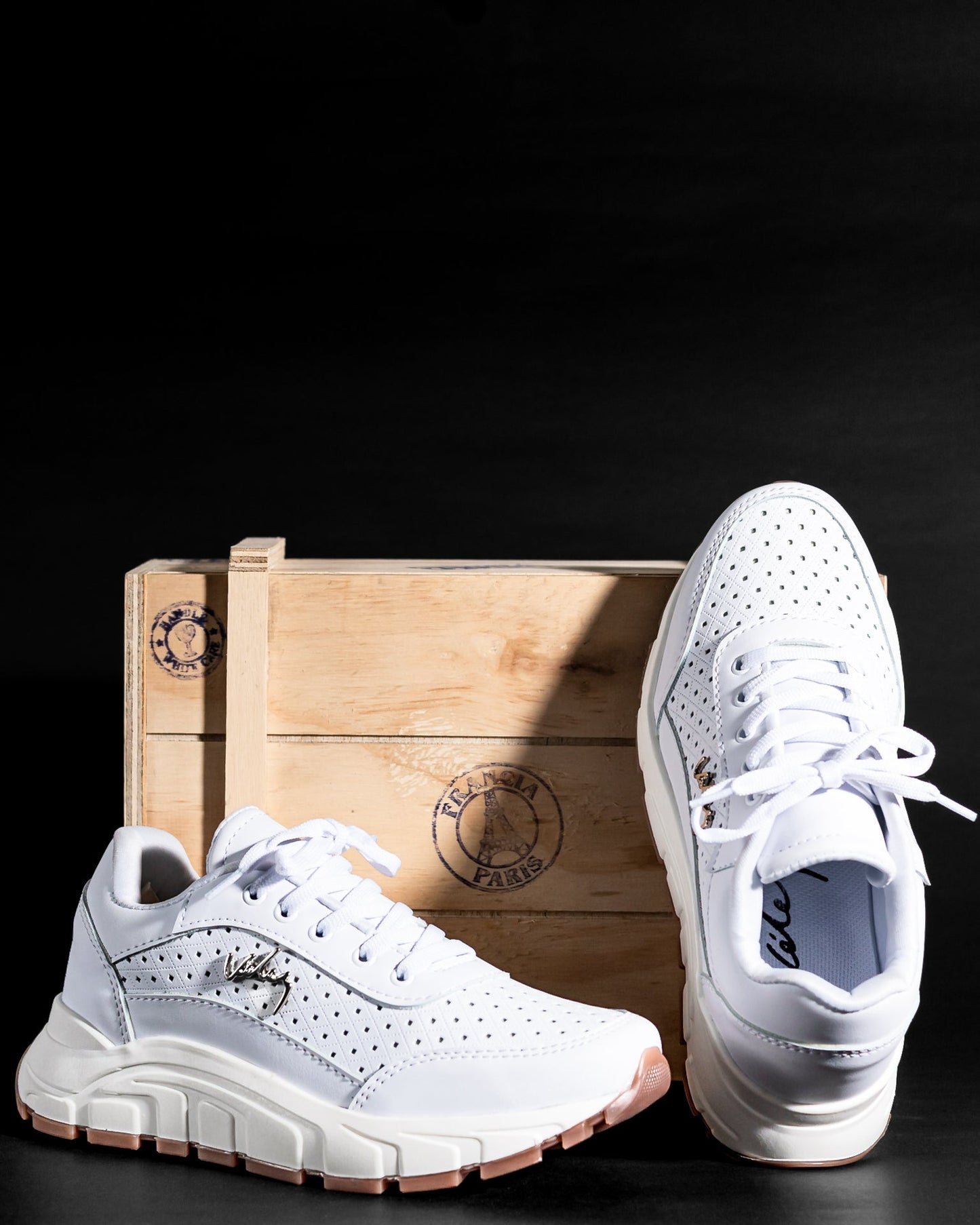 GlowStep™ Sneakers Doradas