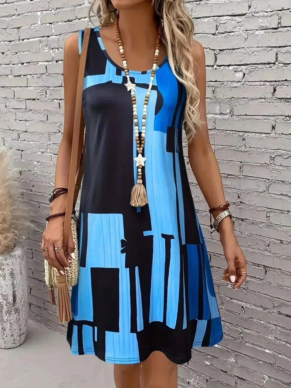 Vestido K.I.U.T™ – El único vestido que hace que sonrían automáticamente al verte y te recuerden como "la chica irresistiblemente adorable"