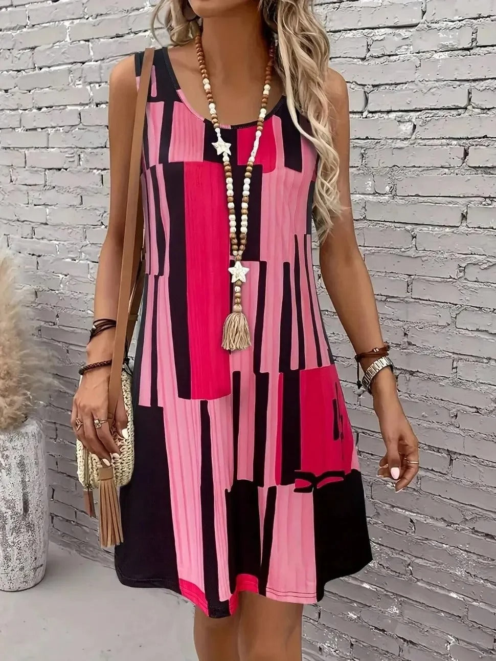 Vestido K.I.U.T™ – El único vestido que hace que sonrían automáticamente al verte y te recuerden como "la chica irresistiblemente adorable"